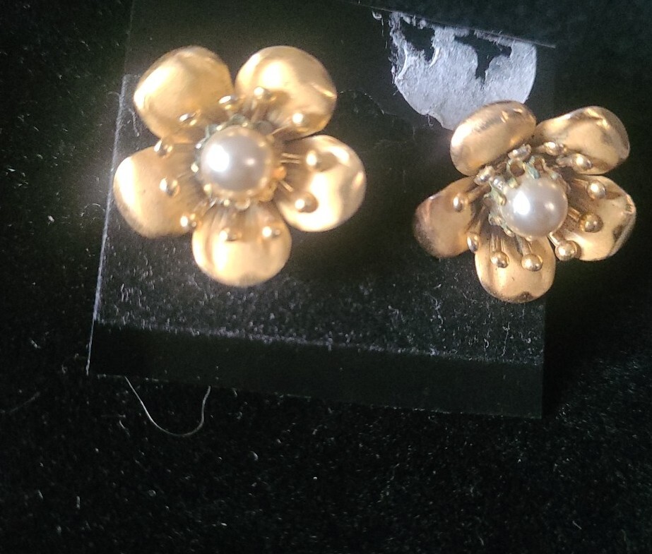 Vintage Coro Earrings Gold Flower and Faux Pearl Screw Back Signed