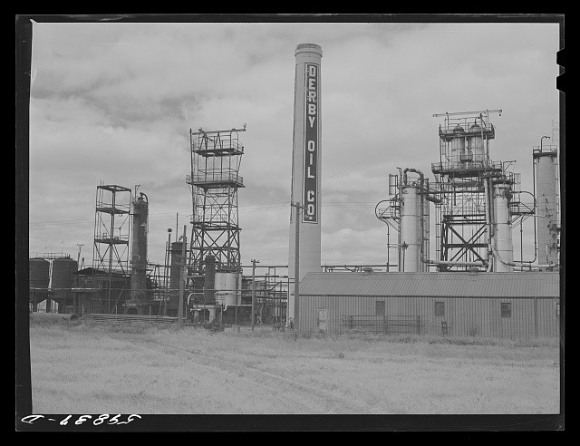 Photo:Wichita Kansas Derby Oil Co Refinery 1941 Petroleum Plant Towers
