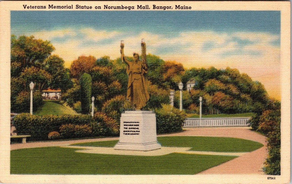 Bangor ME-Maine, Veterans Memorial Statue, Mall, Vintage Postcard