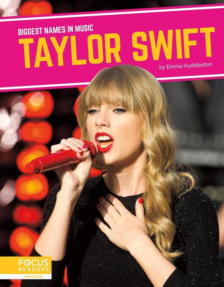 Taylor Swift by Emma Huddleston (English) Paperback Book