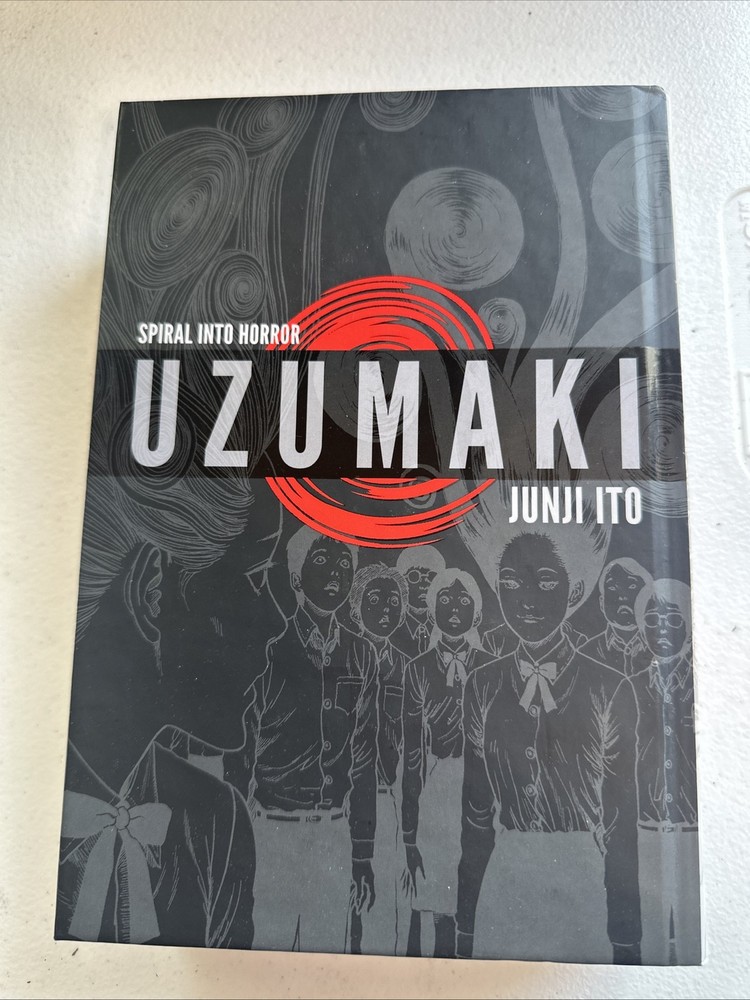 Uzumaki (3-in-1 Deluxe Edition) - Junji Ito