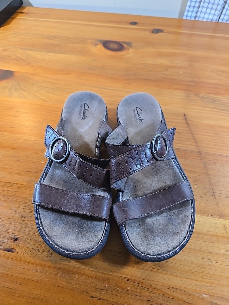 Women's Clarks Bendables Brown Sandals Size 8.5 Medium Comfort