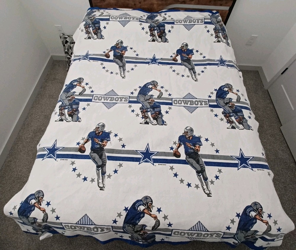 Vtg 1992 Dallas Cowboys Fleece Blanket 86x70 White Blue Trim NFL Midweight Throw