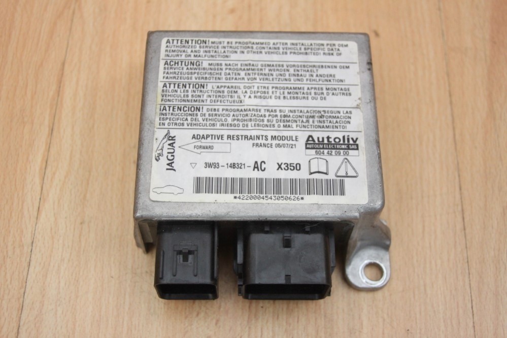 RESTRAINT CONTROL MODULE / AIRBAG SYSTEM 3W93-14B321-AC - Jaguar XJ XJ6 XJ8 X350
