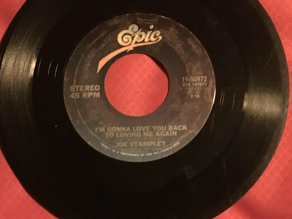 Joe Stampley: Gonna Love You Back To Loving Me Again / Road Again. 45 D 46