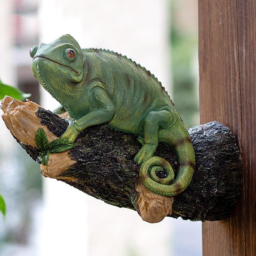 Figurine Animal Chameleon on Tree Resin Novelty Multicolor Modern Carved Medium