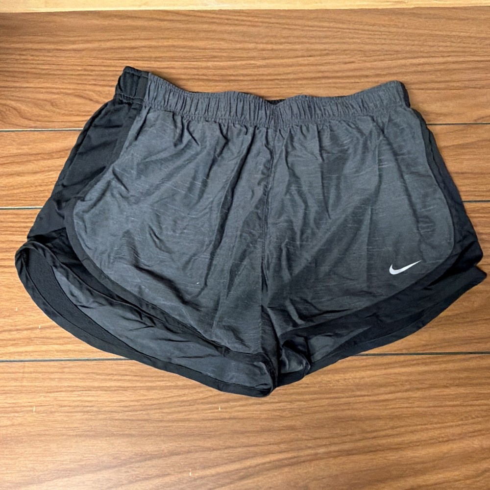Nike Women’s Running & Jogging Athletic Shorts Gray Polyester Elastic Waist Logo