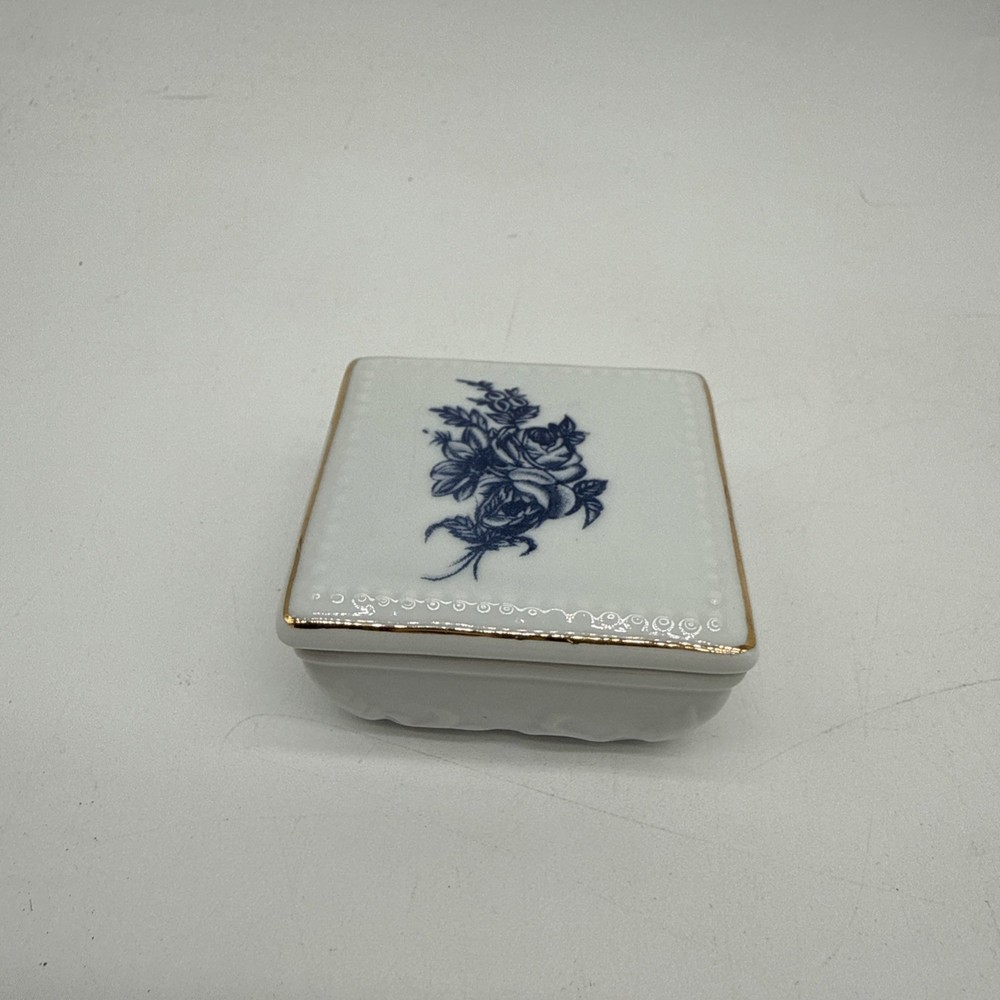 Treasure Trove Genuine Porcelain Trinket Box White/Blue Floral Design Gold Trim
