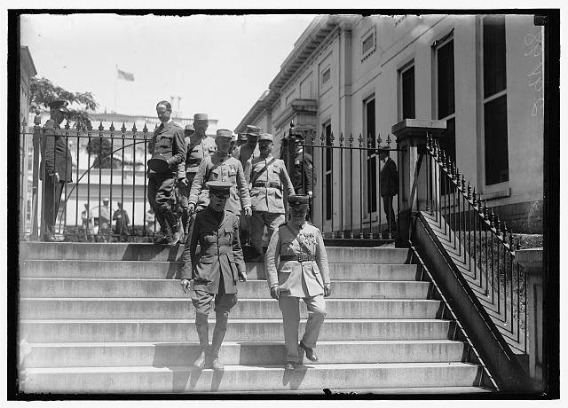 Photo:White House Washington DC 1918 French Military Band President Wilson