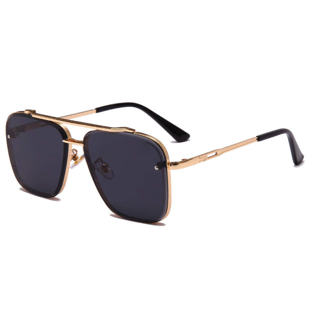 Metal Vintage Sunglasses with UV400 Protection, PC Lenses, and Durable Metal Fra