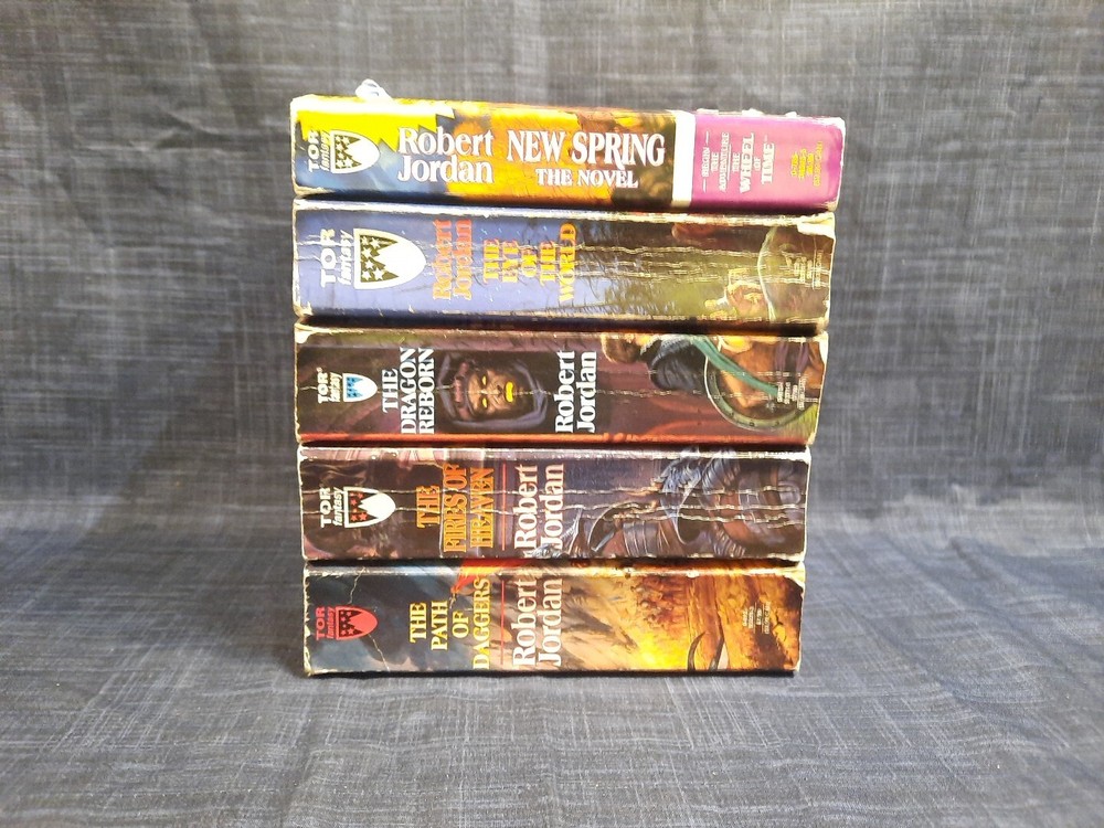 Wheel of Time Series Robert Jordan Lot Of 5 PB Books , 1, ,3, 5, 8.  New Spring