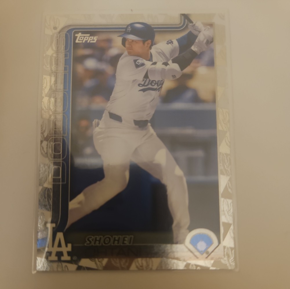 2025 Topps Series 1 Shohei Ohtani Spring Training SP Parallel Blaster Exclusive