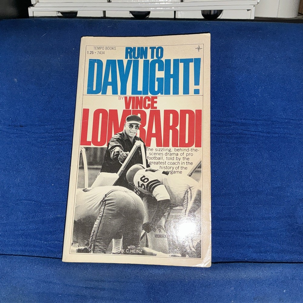 Run to Daylight by Vince Lombardi Vintage Paperback