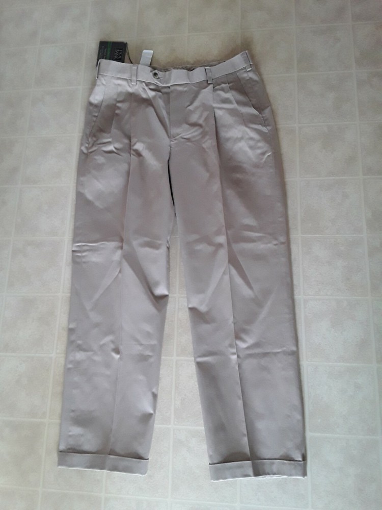NWT Mens Jos A Bank 35W 30L Khaki Tan Wrinkle Resistant Pleated Twill Pants