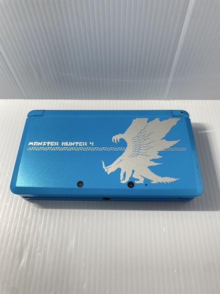 Nintendo 3DS Monster Hunter 4 Hunter Pack Ver. CTR-S-BFBB