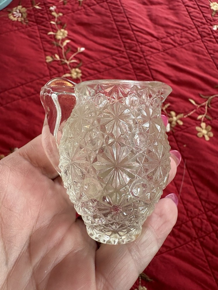 Vintage L.E. Smith Daisy And Button Glass Miniature Pitcher,toothpick Holder