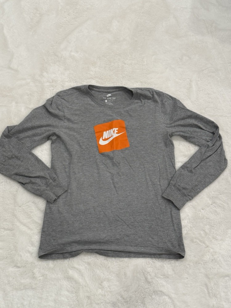 Boys Size Small Nike Long Sleeve Athletic Cut T Shirt - Grey