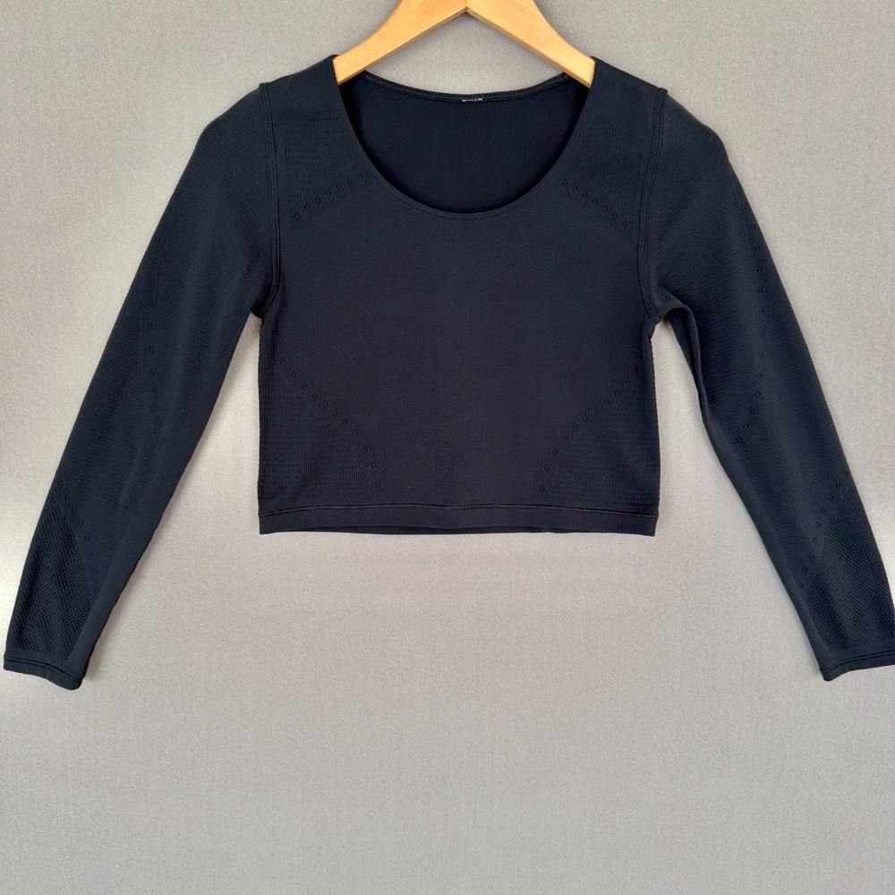 Lululemon Swiftly Tech Long Sleeve Crop Top Navy XS No Tags See Measurements