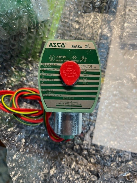 ASCO RED HAT SOLENOID VALVE 120/60AC 2 WAY BRASS 1/4IN NORMALLY CLOSED
