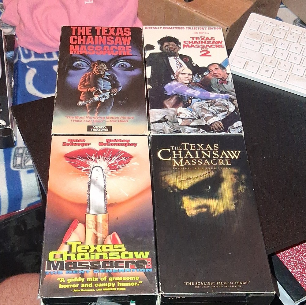 VHS The Texas Chainsaw Massacre Horror Lot (4) Collector's Edition, No Mold