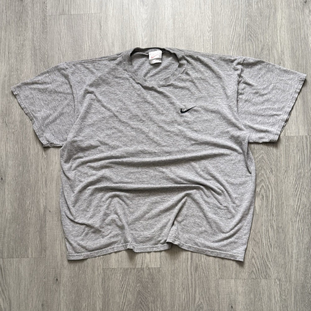 Vintage 90s Nike Swoosh Logo Gray T-Shirt Size XL Made In USA Short Sleeve