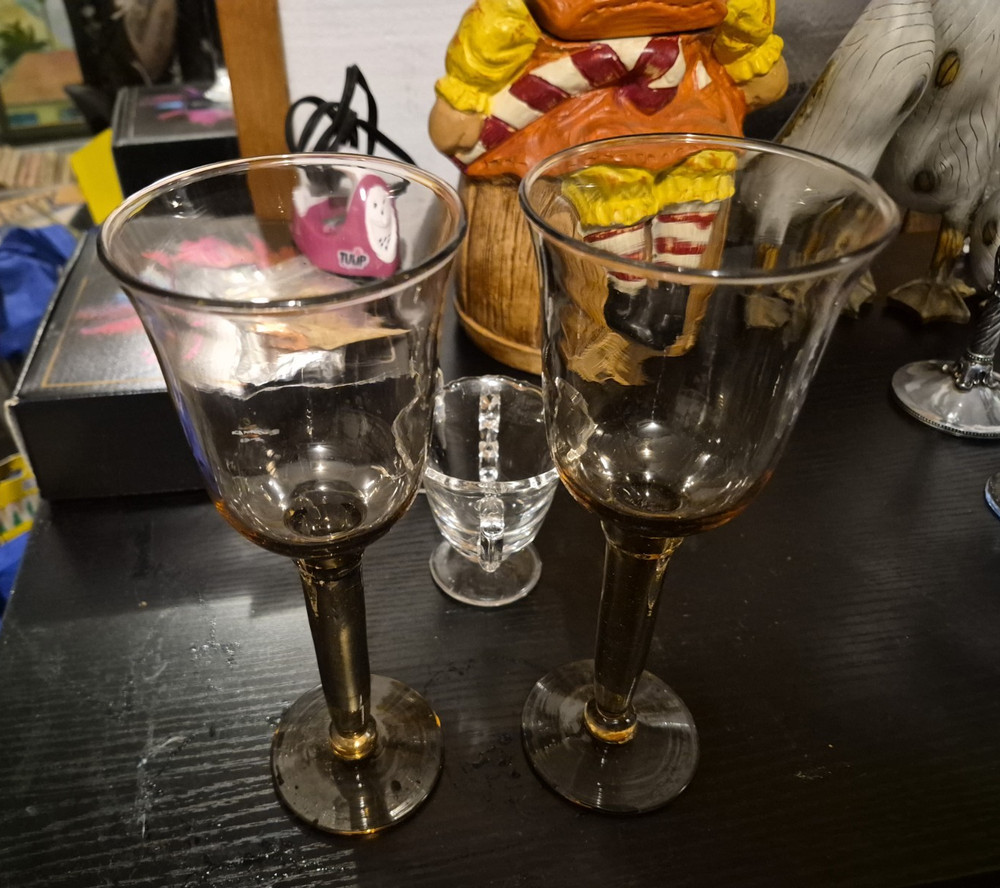 set of 2 amber & clear glass stemmed wine glasses round solid curved inward