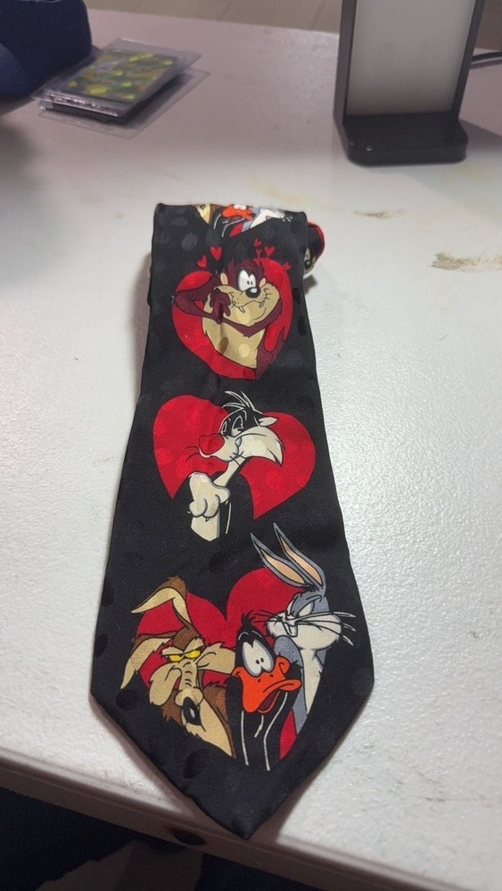 Vintage Looney Tunes Necktie - Taz, Sylvester, Bugs, Daffy, Wile E. Coyote