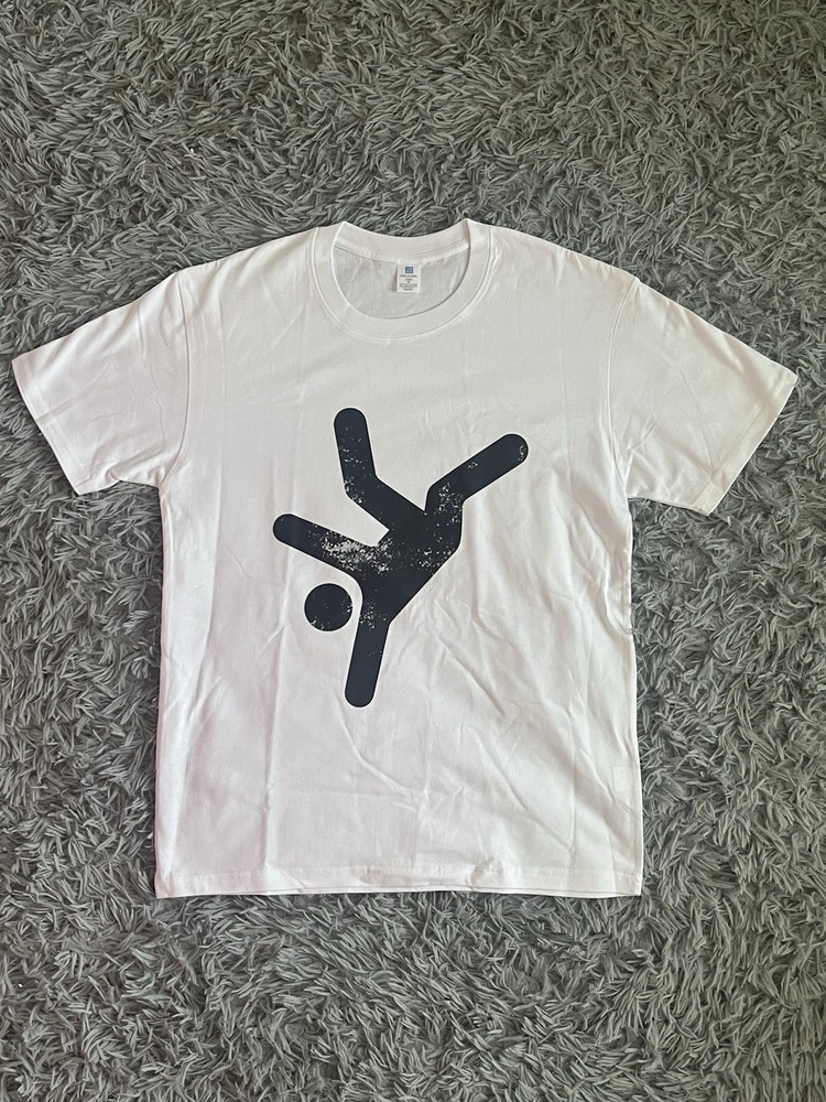 BRAND NEW Men's White Cotton Graphic Print Art T-Shirt M Crew Neck Short Sleeve