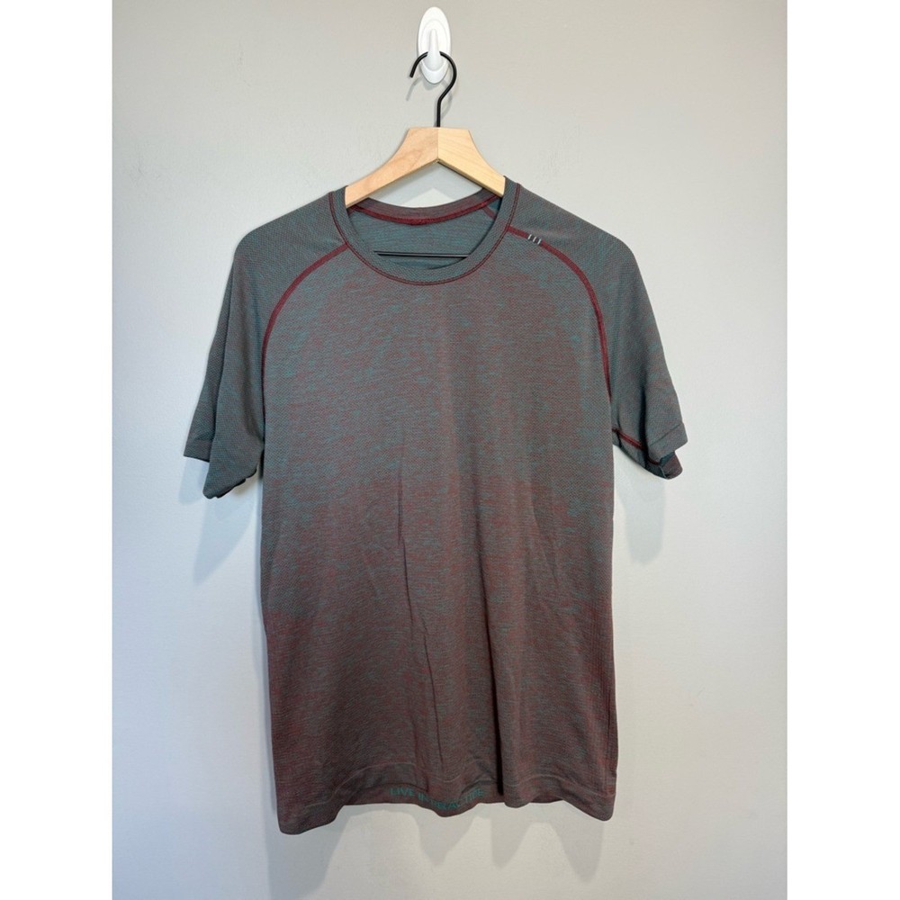 Lululemon Men's Metal Vent Tech Short Sleeve Shirt Sz Medium