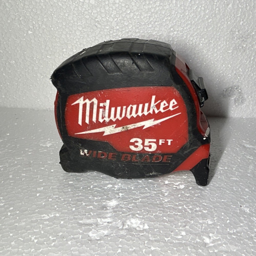 Milwaukee Wide Blade 35 FT Measuring Tape Standard SAE 35 ft