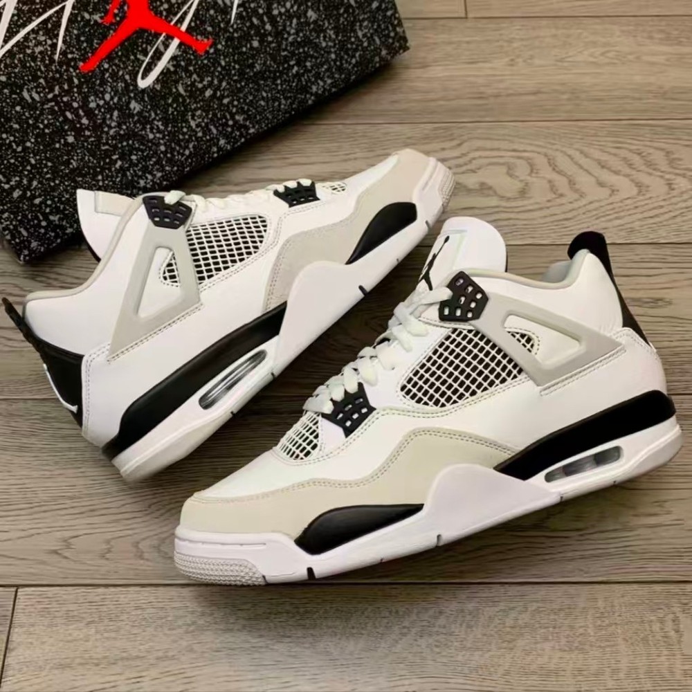 Jordan 4 Rerto 