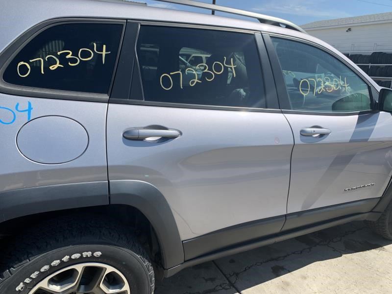 CHEROKEE  2020 Fuel Filler Door 970210