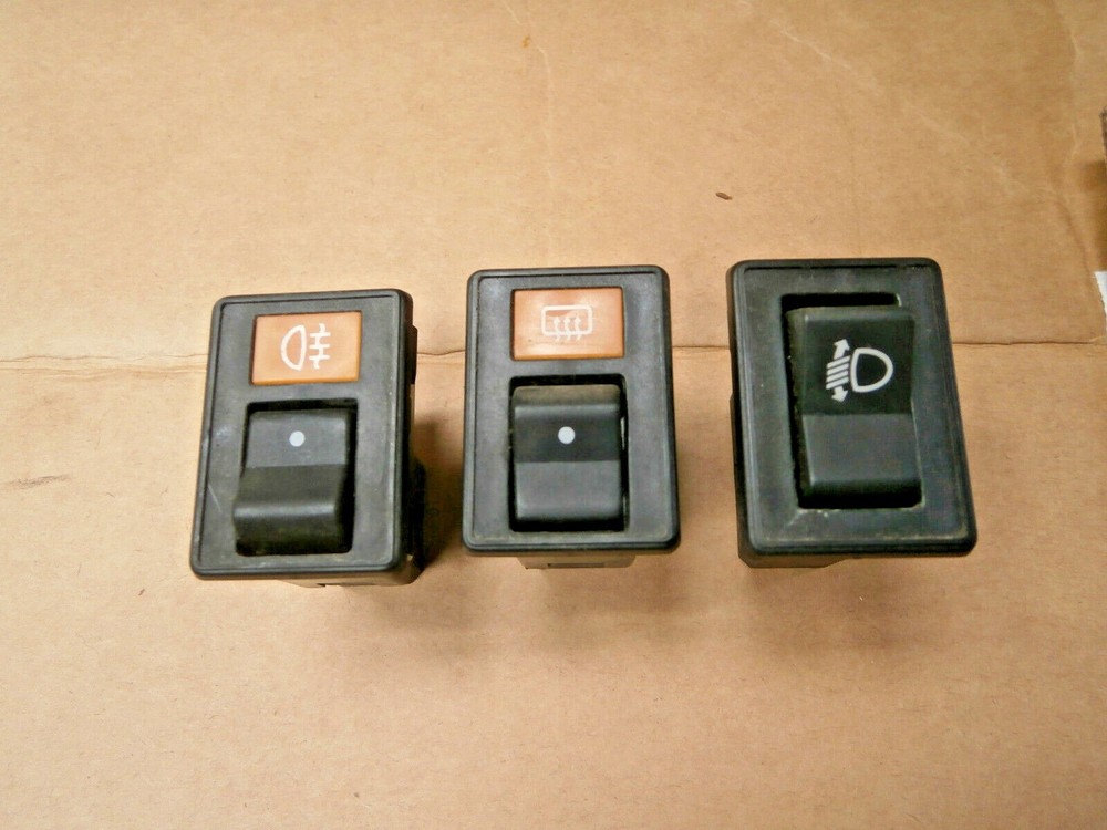 1998 Daihatsu HiJet Fog Light, Demister, and Headlight Switches