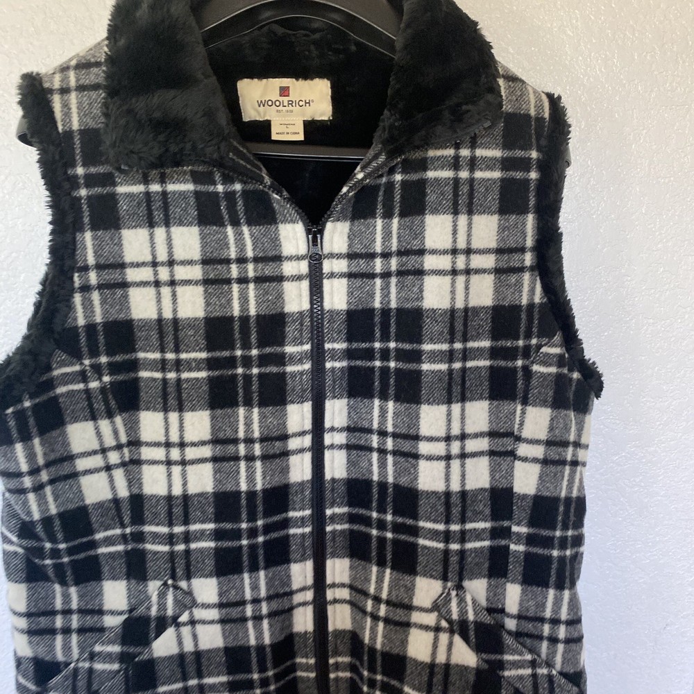 Woolrich Women’s Ivory Black Fur Trim Moccasin Plaid Wool Blend Vest Jacket Sz L