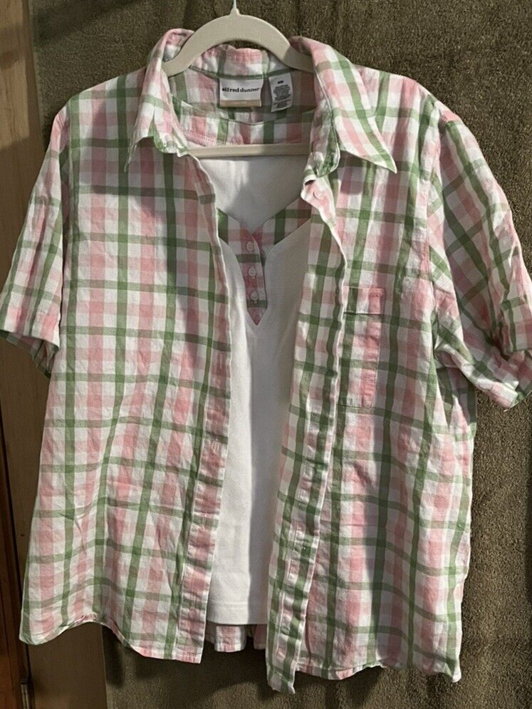 Alfred Dunner 2 Piece Set - V-neck tank with collared overshirt 20W, gently worn