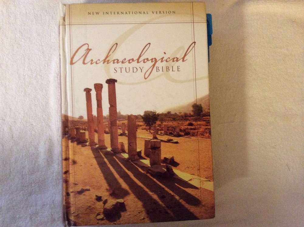 NIV, Archaeological Study Bible, Hardcover: An Illustrated Walk Through Bibl...