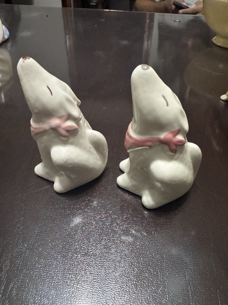 Vintage Treasure Craft Taos Howl Coyote Salt and Pepper Shakers
