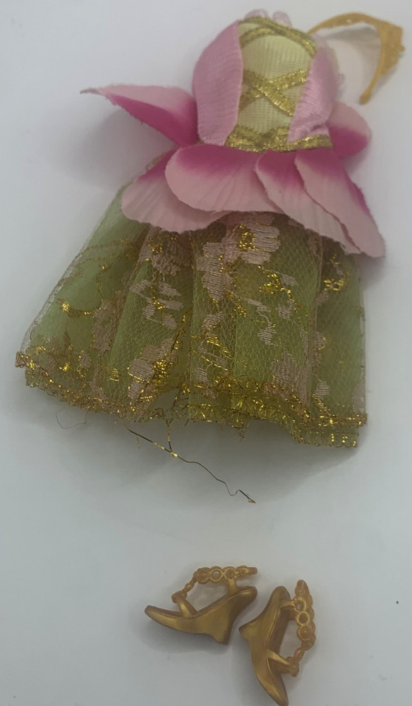 Vintage Barbie Fashion Outfit Clothing Fairy Dress Flower Petal Gold Shoes