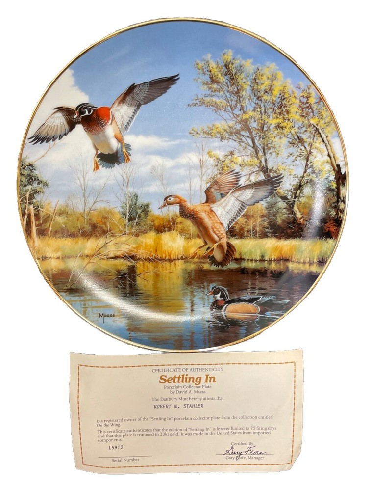 Settling In On The Wing Danbury Mint David Maass Collector Plate