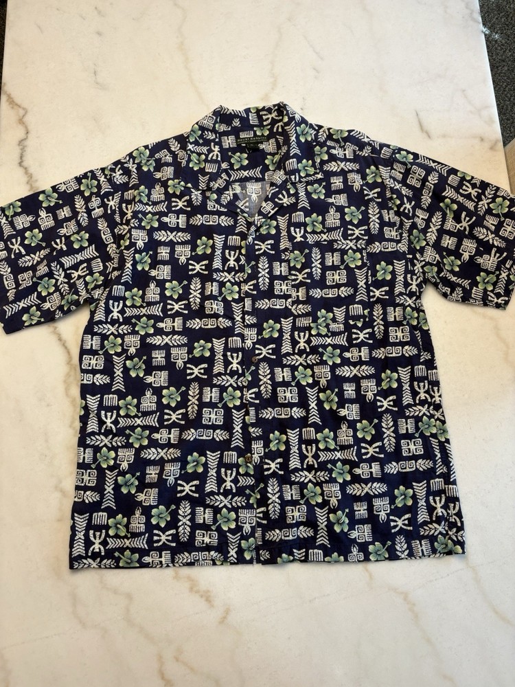 Royal Robbins Men's XL Hawaiian Floral Short Sleeve Button-Up Shirt Blue