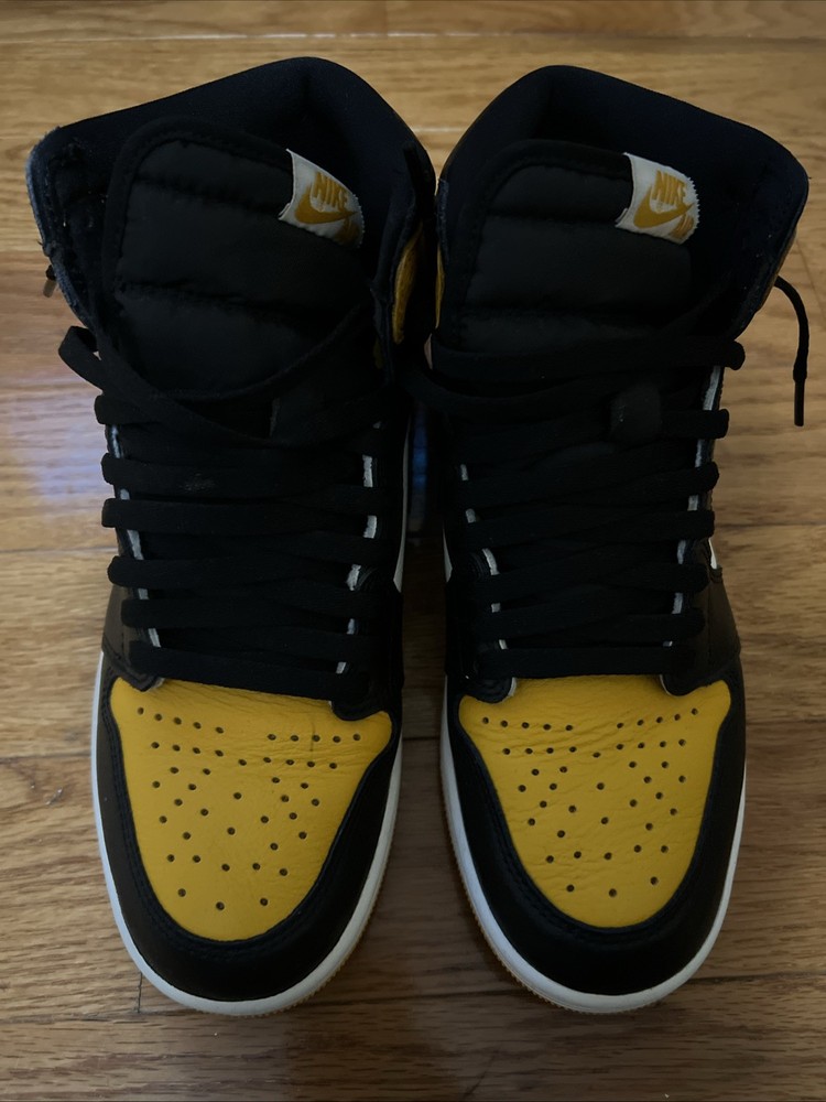 Jordan 1 Retro OG High Yellow Toe Size 8.5 Clean Condition