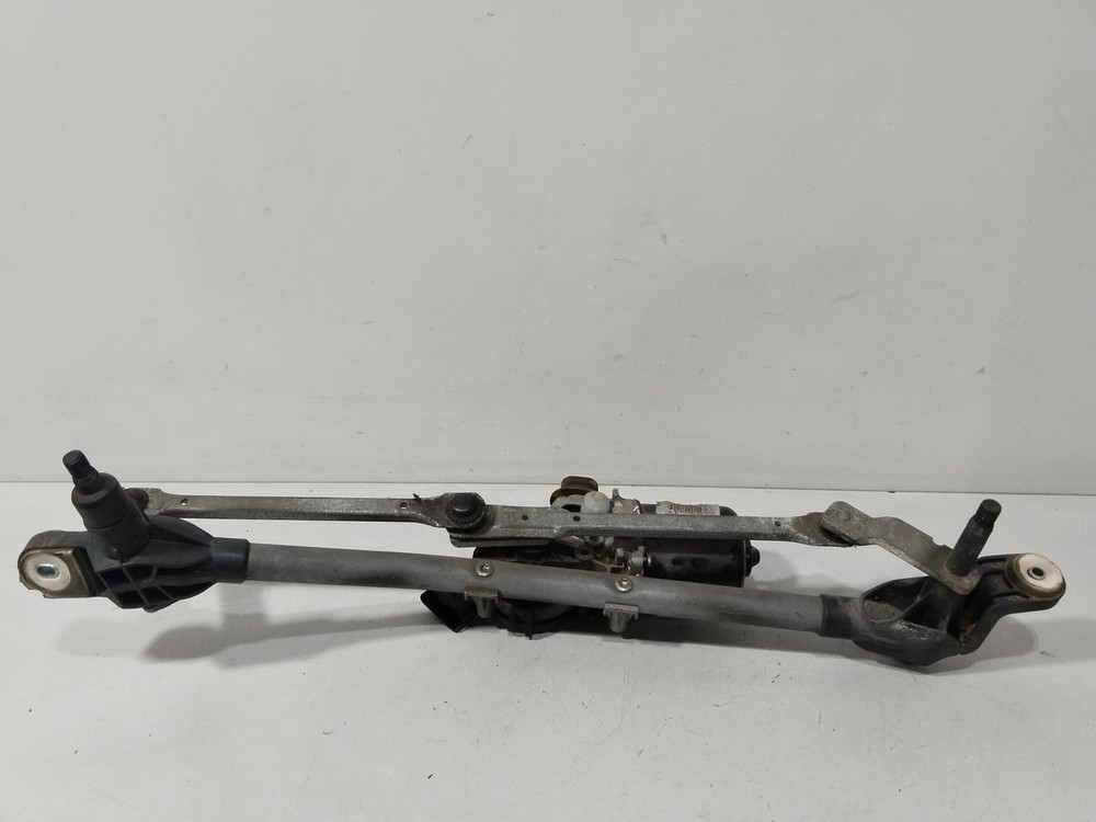 288000001R FRONT WIPER MOTOR / 6597303 FOR RENAULT MEGANE III HATCHBA