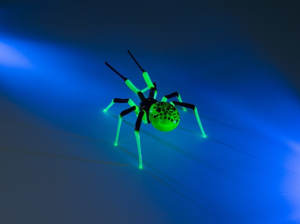 Glow in the Dark Uranium Glass Spider Figurine • Miniature Black Widow Art •