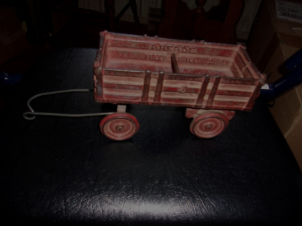 Vintage 1920 - 30s Arcade 288 Cast Iron Farm Toy Wagon Large 6.5