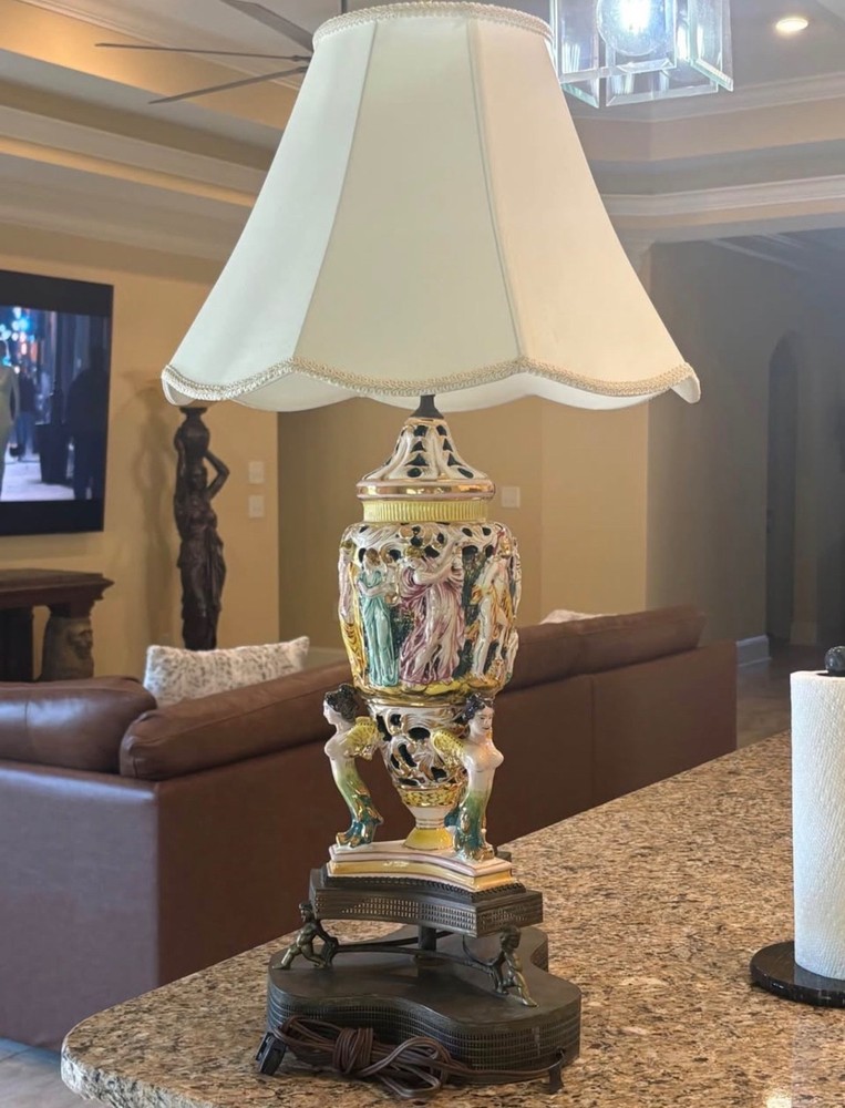 Vintage Italian Capodimonte Porcelain Lamp Hand Painted Cherubs Antique