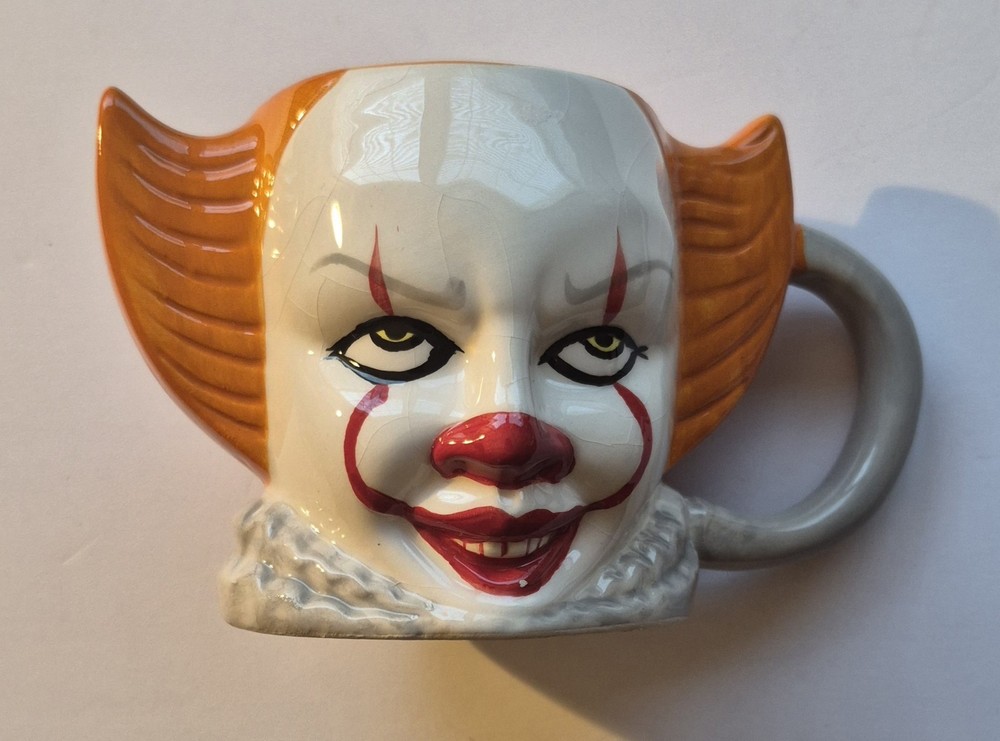 IT Pennywise 20 oz. Ceramic 3D Sculpted Mug Horror Stephen King Jumbo Coffee Cup