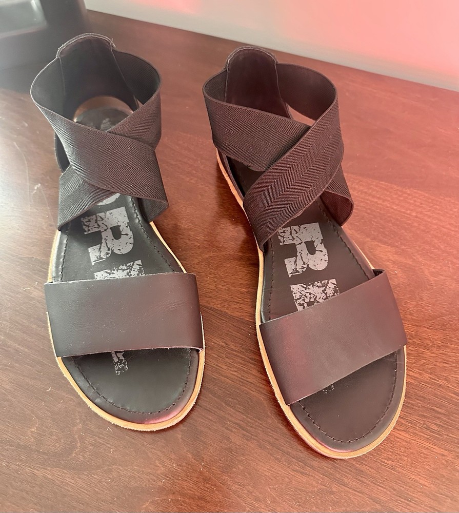 Sorel Ella Sandals Womens Size 8.5 Cross Strap Black Leather Flats