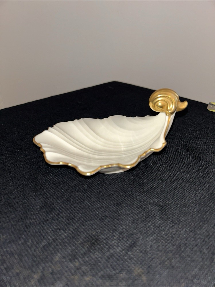 MIKASA Ivory Bone China Design 24K Gold Trim Leaf Dish