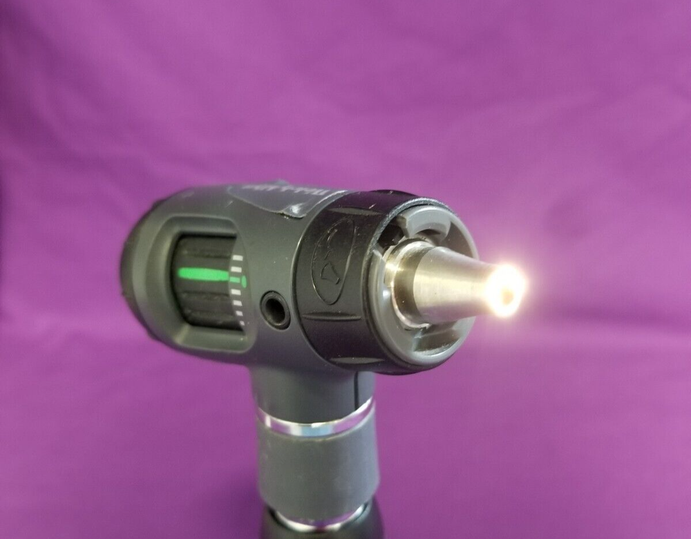 Welch Allyn 23810 MacroView 3.5V Fiber-Optic Otoscope - Working with Defect-L39