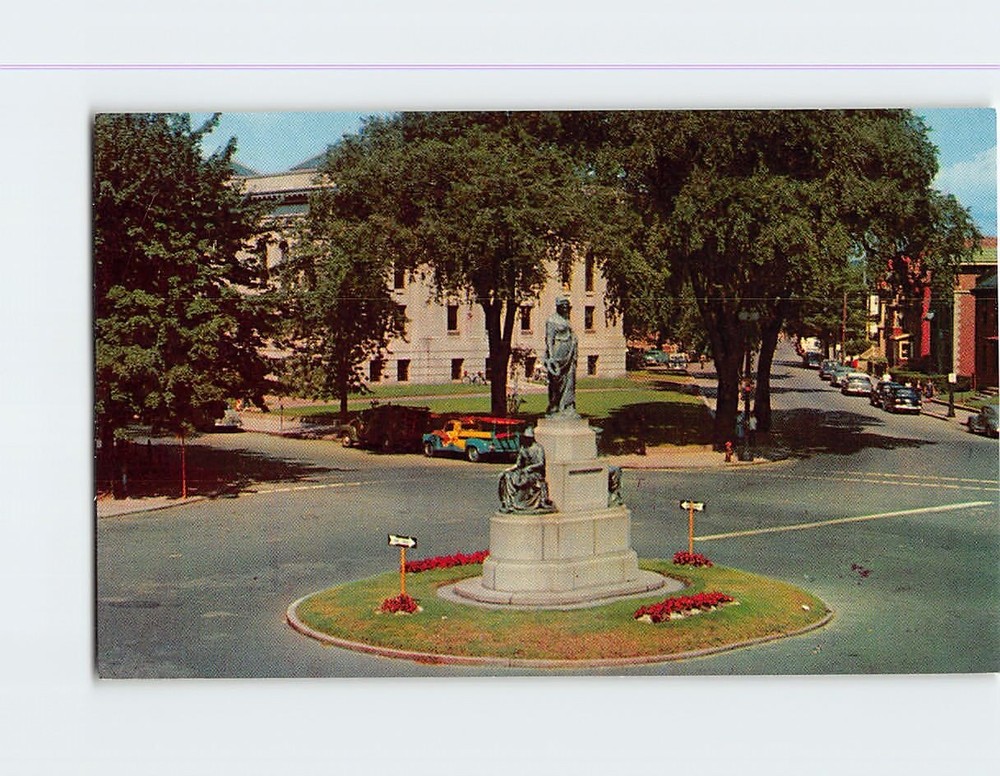 Postcard Soldiers' Monument Library & Common Lynn Massachusetts USA